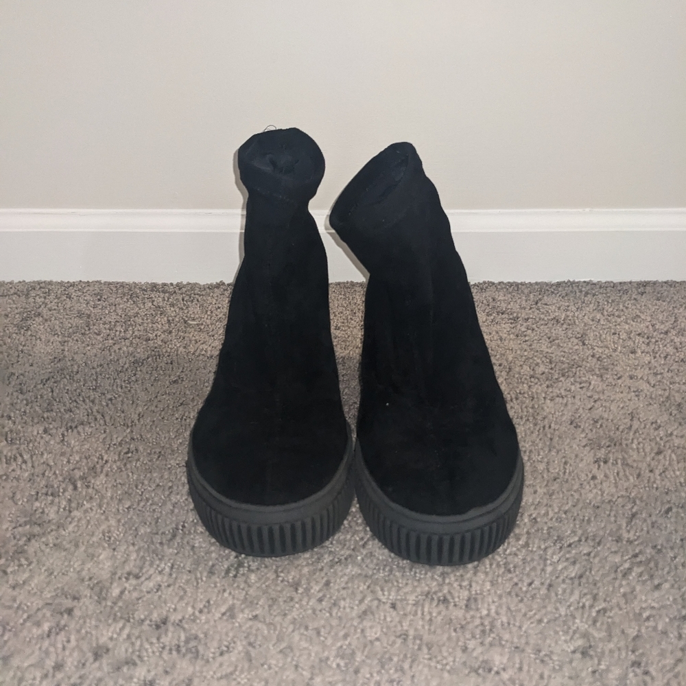 Steve Madden platform velvet bootie